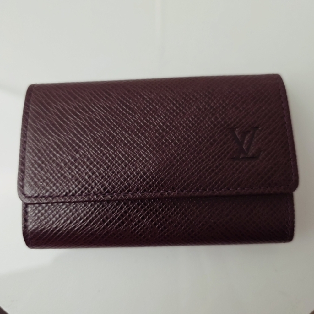 Louis‎ Vuitton Taiga 6 Key Holder Burgundy Wallet